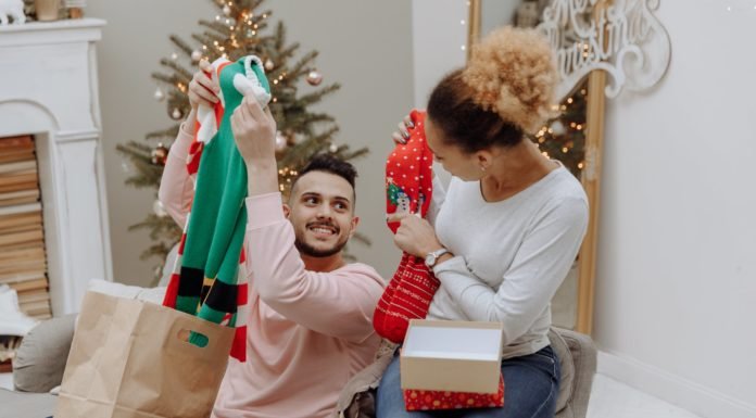 Make Present Giving Easy With Holiday Gift Baskets