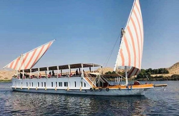 Discover Egypt and Jordan’s Timeless Beauty: The Ultimate Dahabiya Nile Cruise Adventure